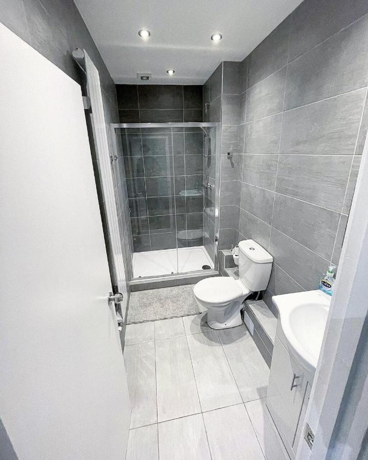 Ak Serviced Apartments - Exclusive Two-Bedroom Apartment Cardiff Ngoại thất bức ảnh